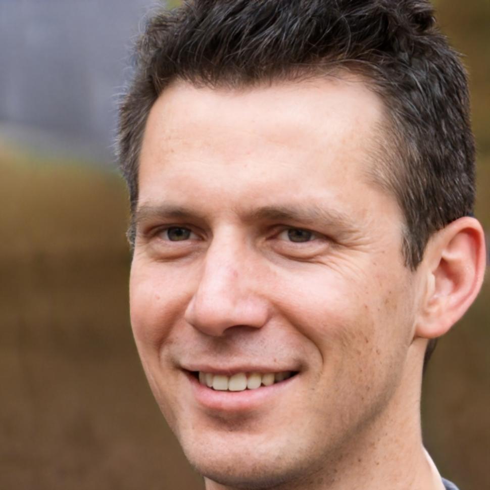 Portrait de Marc Dubois, expert en analyse financière